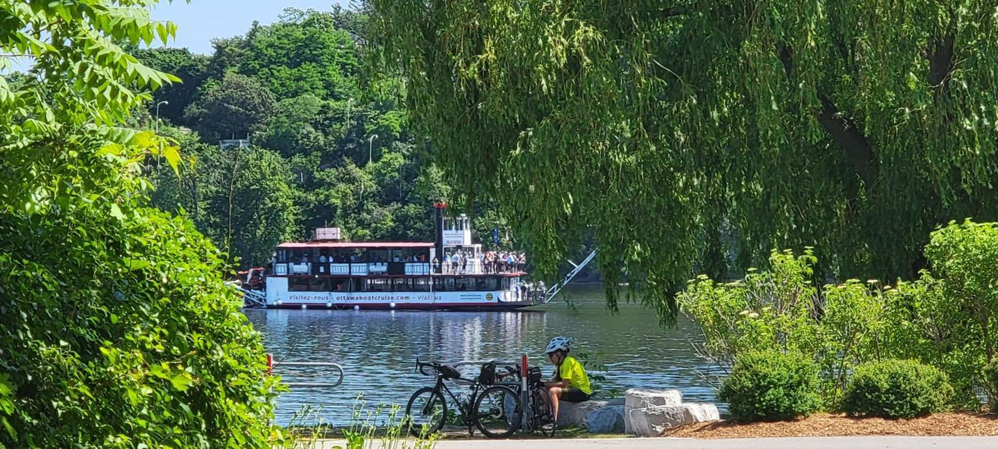 Kokomo Inn Bed And Breakfast Ottawa-Gatineau'S Only Tropical Riverfront B&B On The National Capital Cycling Pathway Route Verte #1 - For Adults Only - Chambre D'Hotes Tropical Aux Berges Des Outaouais Bnb #17542O Экстерьер фото