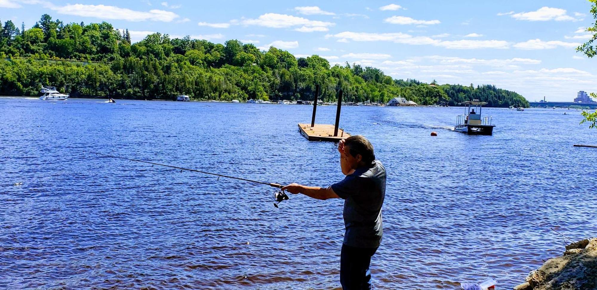 Kokomo Inn Bed And Breakfast Ottawa-Gatineau'S Only Tropical Riverfront B&B On The National Capital Cycling Pathway Route Verte #1 - For Adults Only - Chambre D'Hotes Tropical Aux Berges Des Outaouais Bnb #17542O Экстерьер фото